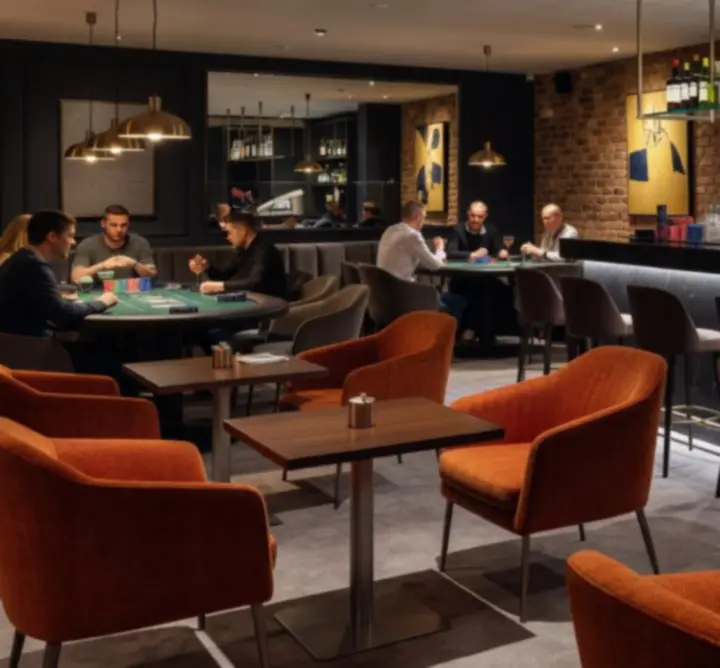 Nowoczesne wnętrze 4 RES & BMS Mariusz Dudek z pokerowymi stołami i strefą barową
